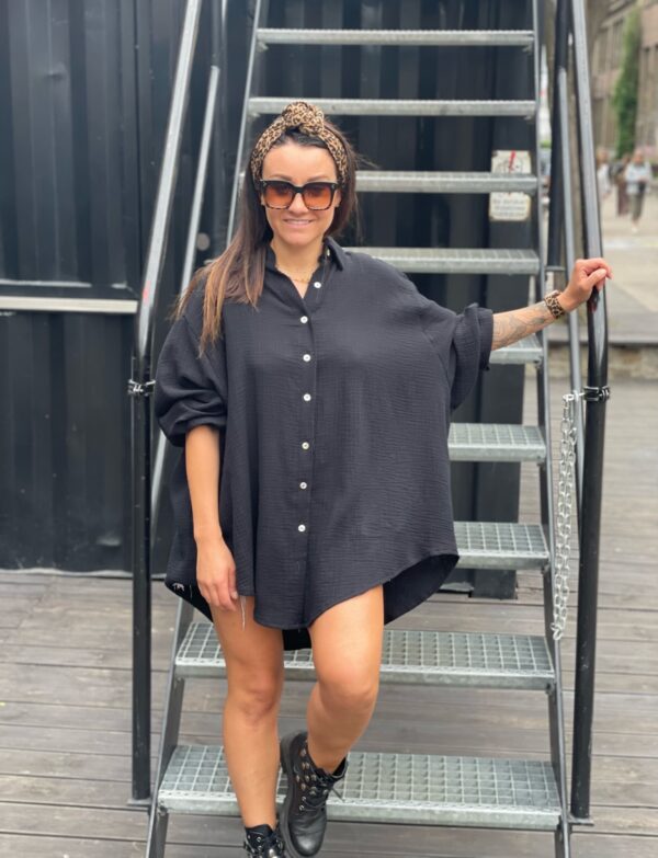 MUŚLINOWA KOSZULA CANCUNA NEGRA